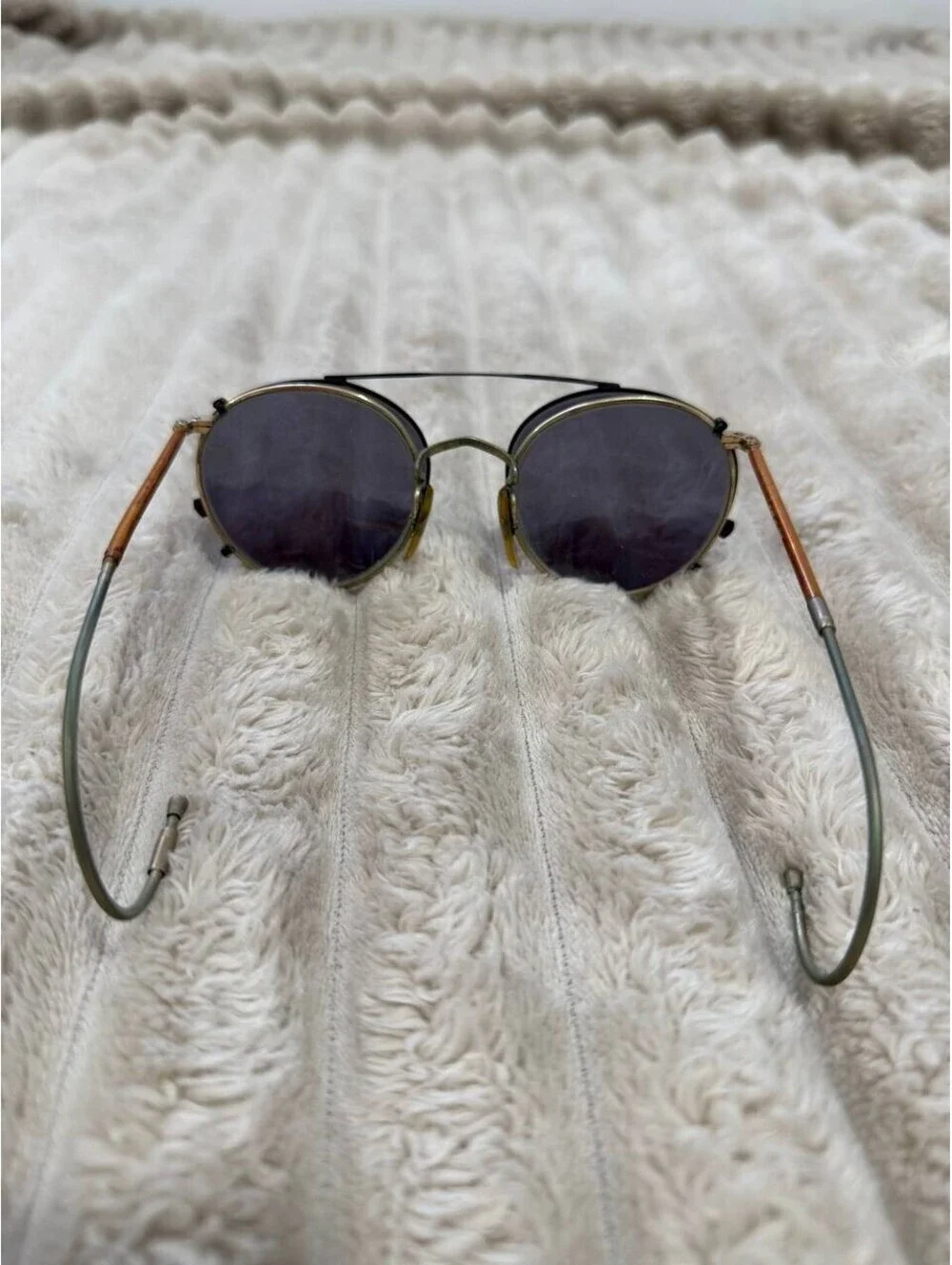 Vintage Round Clip On Sunglasses Luxottica Italy Cable Temple Japan 49x22